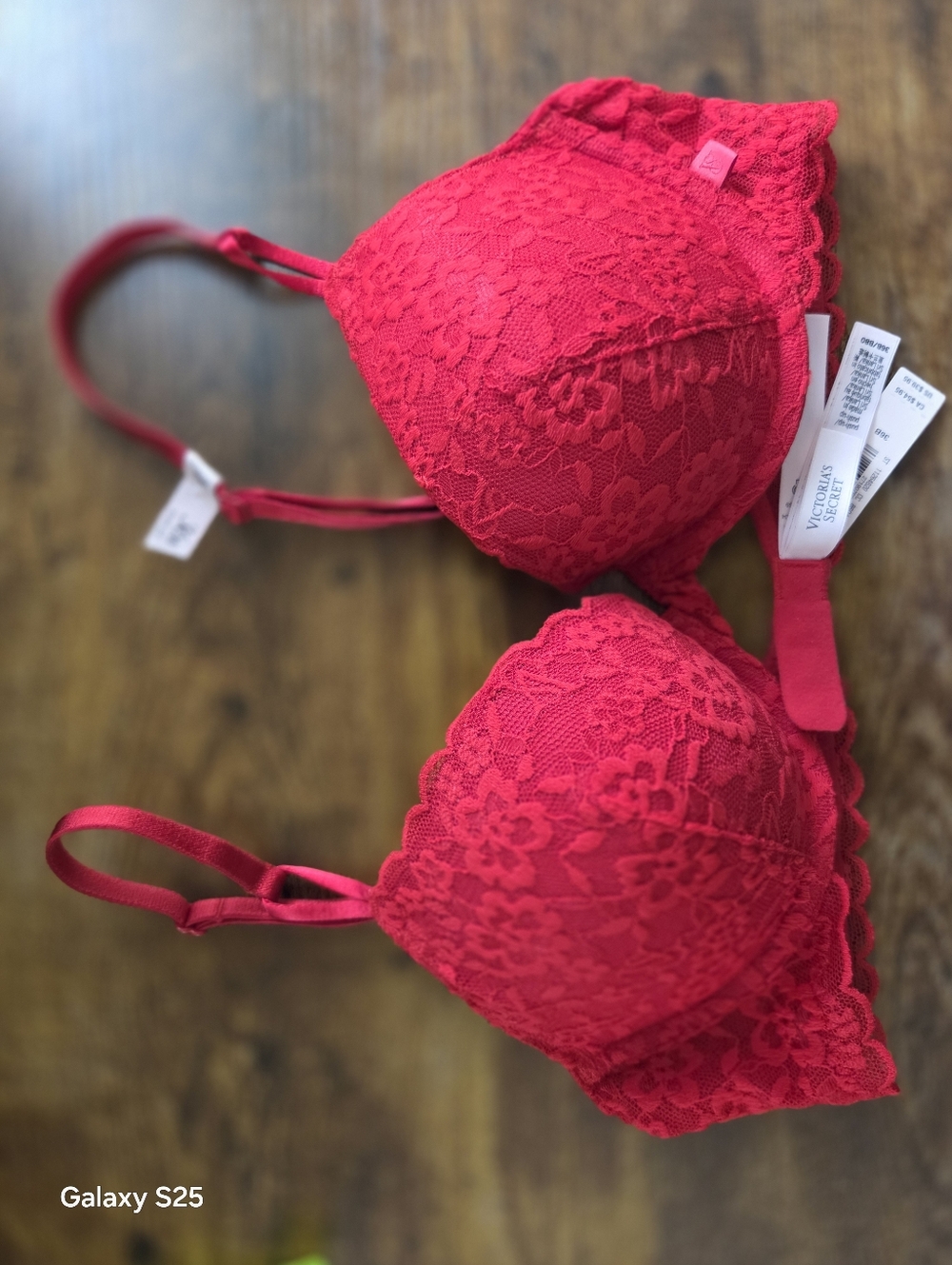 Victoria's Secret Lipstick Red Lace Demi Bra